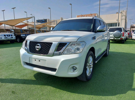 Nissan Patrol 2012 AED 75,000, GCC Spec, Good condition, Sunroof, Negotiable