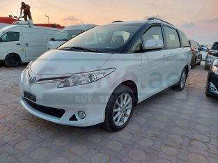 Toyota Previa 2016 AED 65,000, GCC Spec