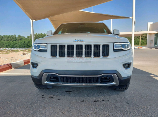 Jeep Grand Cherokee 2015 AED 75,000, GCC Spec, Good condition, Warranty, Full Option, Sunroof, Lady Use, Navigation System, Fog Li