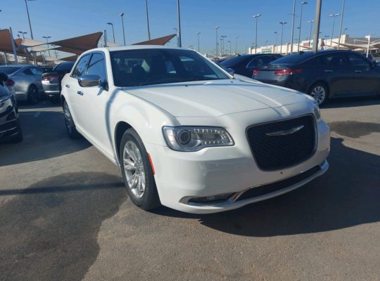 Chrysler 300M/300C 2016 AED 43,000, Full Option, US Spec