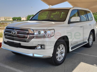 Toyota Land Cruiser 2018 AED 185,000, GCC Spec, Good condition, Full Option, Sunroof, Navigation System, Fog Lights, Negotiable