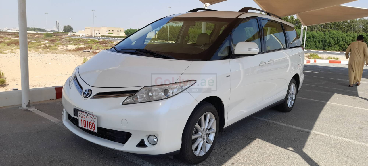 Toyota Previa 2014 AED 43,000, GCC Spec