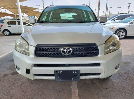Toyota R X 2006 AED 18,000, GCC Spec, Good condition, Sunroof