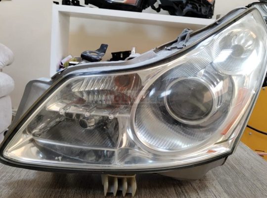 Infiniti G35 G37 2006 2007 Headlight RIGHT SIDE PART NO 26010CM40C ( Genuine Used INFINITI Parts )