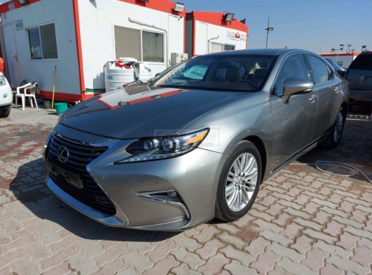 Lexus ES-Series gcc 2017 for sale