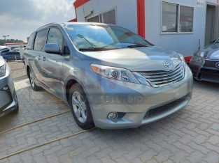 Toyota Sienna 2014 FOR SALE