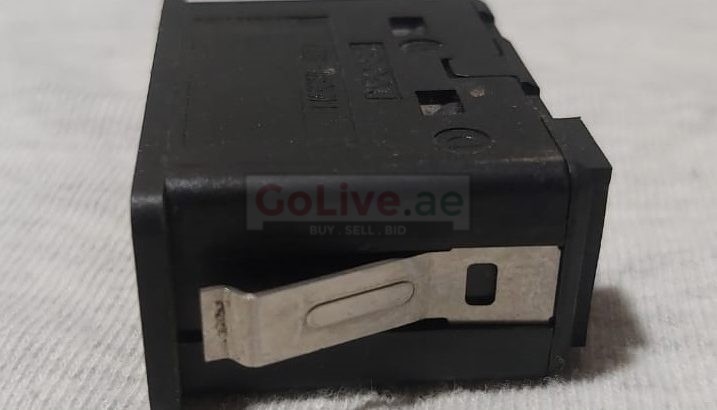 MINI COOPER 2004 TO 2016 AUX-IN SOCKET CONNECTOR PART NO 61316930561 ( MINI COOPER GENUINE USED PARTS )