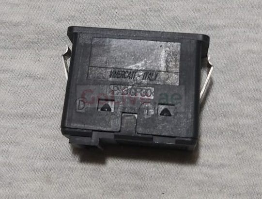 MINI COOPER 2004 TO 2016 AUX-IN SOCKET CONNECTOR PART NO 61316930561 ( MINI COOPER GENUINE USED PARTS )