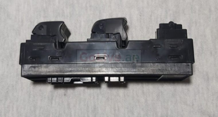 NISSAN JUKE 2010 TO 2019 WINDOWS DRIVER CONTROL SWITCH FRONT LEFT PART NO 254011KAOB ( NISSAN GENUINE USED PARTS )