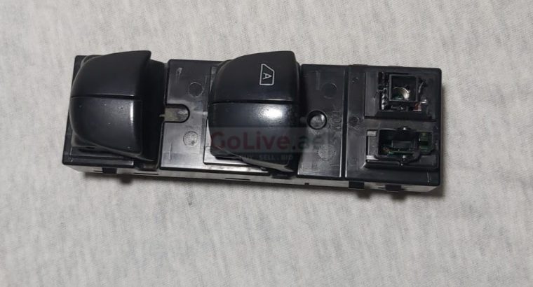NISSAN JUKE 2010 TO 2019 WINDOWS DRIVER CONTROL SWITCH FRONT LEFT PART NO 254011KAOB ( NISSAN GENUINE USED PARTS )