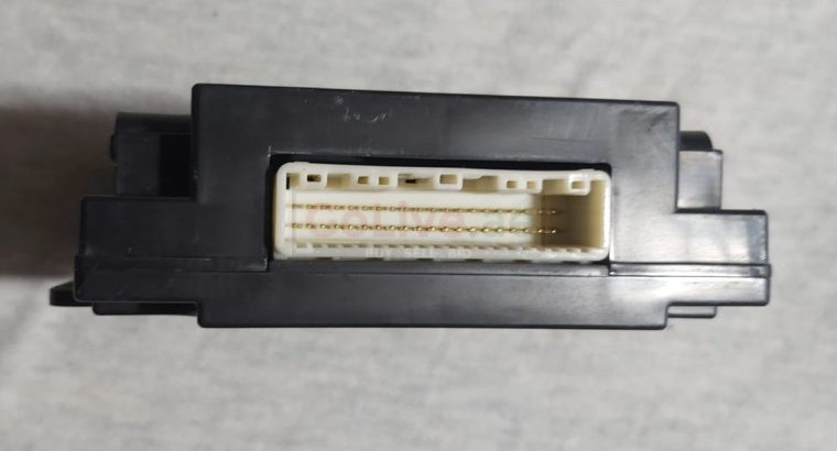 NISSAN JUKE 2011 TO 2016 AC AMPLIFIER PART NO 277601KM1A ( NISSAN GENUINE USED PARTS )