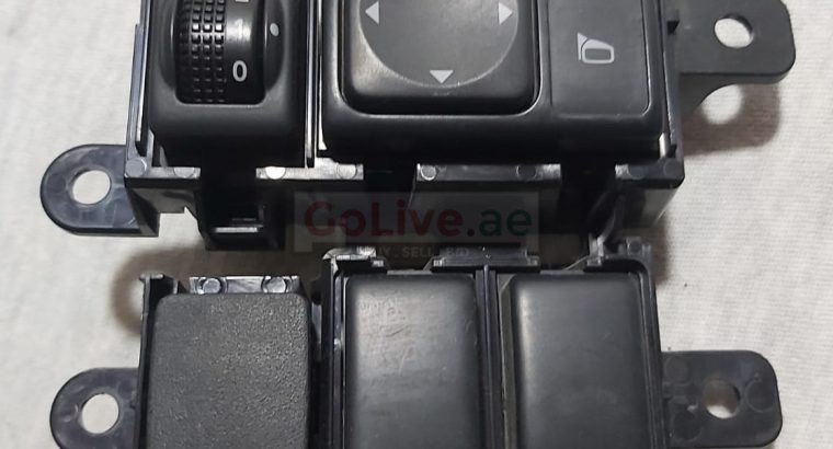 NISSAN JUKE 2011 TO 2016 WING MIRROR CONTROL SWITCH PART NO AMD15236 ( NISSAN GENUINE USED PARTS )