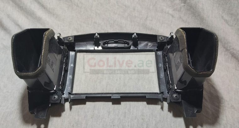 NISSAN JUKE 2011 TO 2017 INSTRUMENT PANEL BEZEL PART NO 682601KK0A ( NISSAN GENUINE USED PARTS )