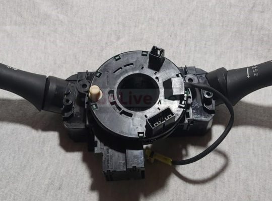 NISSAN JUKE 2012 TO 2017 TURN SIGNAL WIPER SWITCH PART NO NILES14AMO (NISSAN GENUINE USED PARTS)
