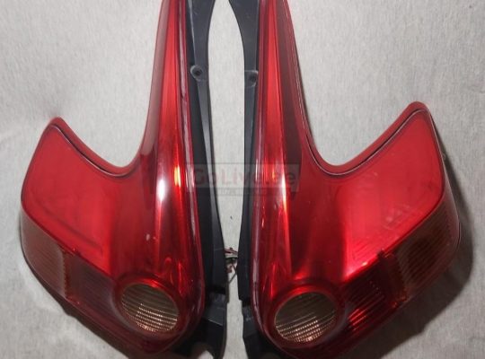 NISSAN JUKE 2015 TO 2017 REAR LIGHTS RIGHT & LEFT PART NO 265503YM2B/265553YM2B ( NISSAN GENUINE USED PARTS )