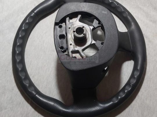 NISSAN JUKE 2014 TO 2017 STEERING WHEEL PART NO 484304AU1A ( NISSAN GENUINE USED PARTS )