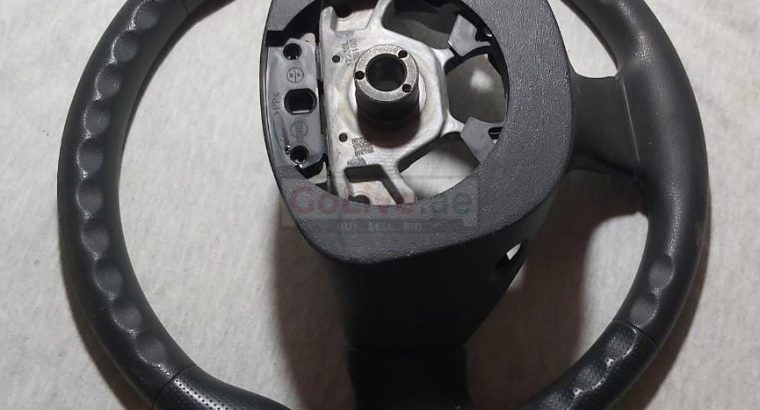 NISSAN JUKE 2014 TO 2017 STEERING WHEEL PART NO 484304AU1A ( NISSAN GENUINE USED PARTS )