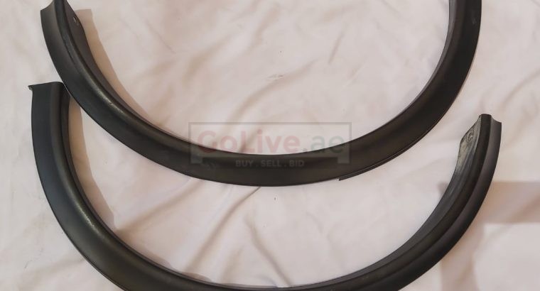 NISSAN JUKE 2011 TO 2017 FENDER TRIM RIGHT & LEFT PART NO 788601KA0A ( NISSAN GENUINE USED PARTS )