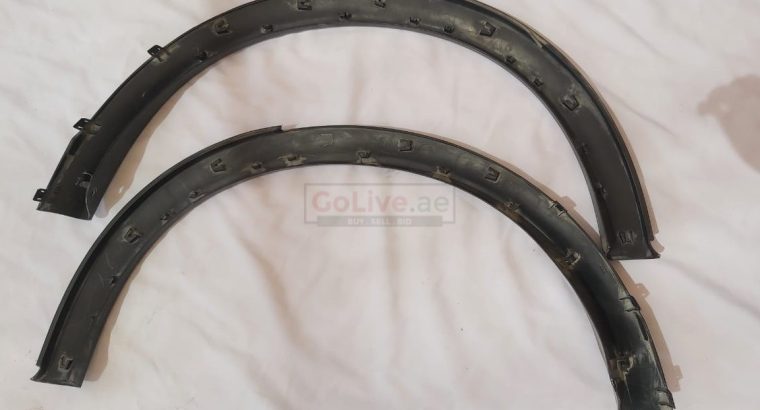 NISSAN JUKE 2011 TO 2017 FENDER TRIM RIGHT & LEFT PART NO 788601KA0A ( NISSAN GENUINE USED PARTS )