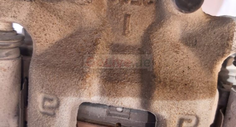 NISSAN JUKE 2014 TO 2017 REAR KNUCKLES RIGHT and LEFT PART NO 555011KD0A/555021KD0A ( NISSAN GENUINE USED PARTS )