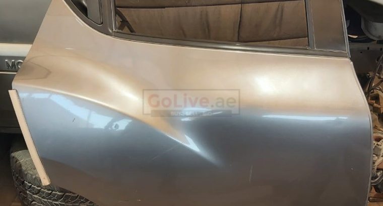 NISSAN JUKE 2014 TO 2017 RIGHT REAR DOOR PART NO HBA0M1KAMA ( NISSAN GENUINE USED PARTS )