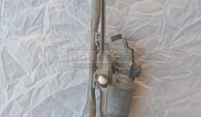 FORD FUSION 2010 TO 2012 WINDSHIELD WIPER ROTOR PART NO 9E5117566AA ( FORD GENUINE USED PARTS )