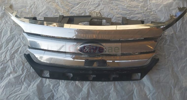 FORD FUSION 2010 TO 2012 FRONT CHROME GRILL & FRAME MOUNT PART NO AE538A164BB ( FORD GENUINE USED PARTS )