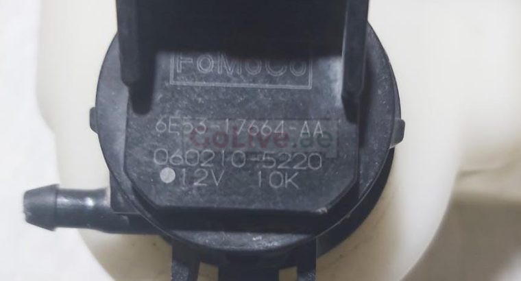 Ford Fusion 2006 TO 2017 Windshield Washer Bottle With Pump PART NO 6E5317664AA/ 7E5317618AA ( FORD GENUINE USED PARTS )