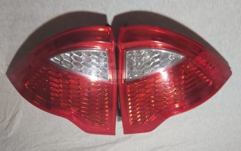 FORD FUSION 2010 TO 2012 TAIL LIGHTS RIGHT & LEFT PART NOS 9E5313B504A/9E5313B505A ( FORD GENUINE USED PARTS )