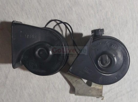 FORD FUSION HORN PART NO AM80S55306 ( FORD GENUINE USED PARTS )