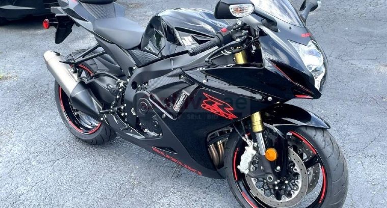 2019 Suzuki gsx r750cc available for sale