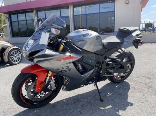 2020 Suzuki gsx r750cc available for sale