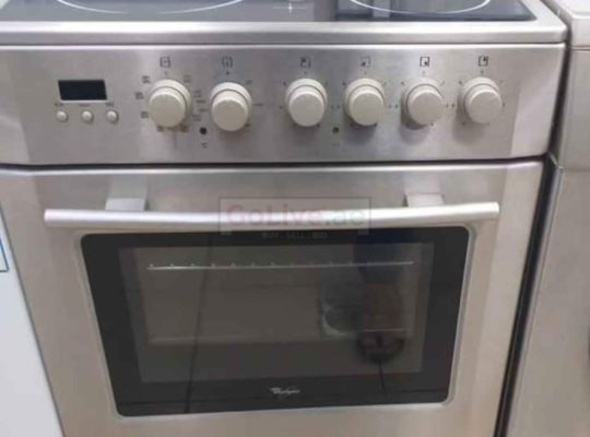 Whirlpool 4 burner electric cooker 60/60
