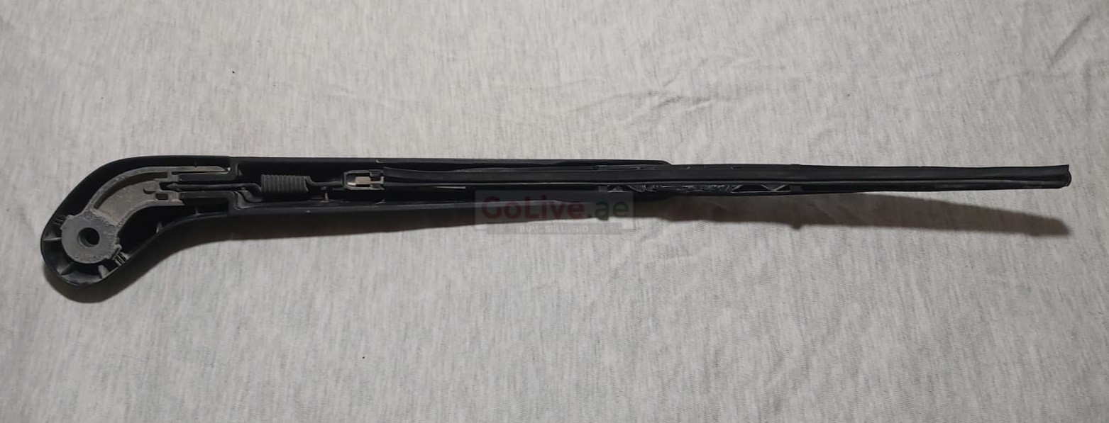 FORD FOCUS 2004 TO 2010 REAR WIPER PART NO 4N51T04178AC ( FORD GENUINE USED PARTS )