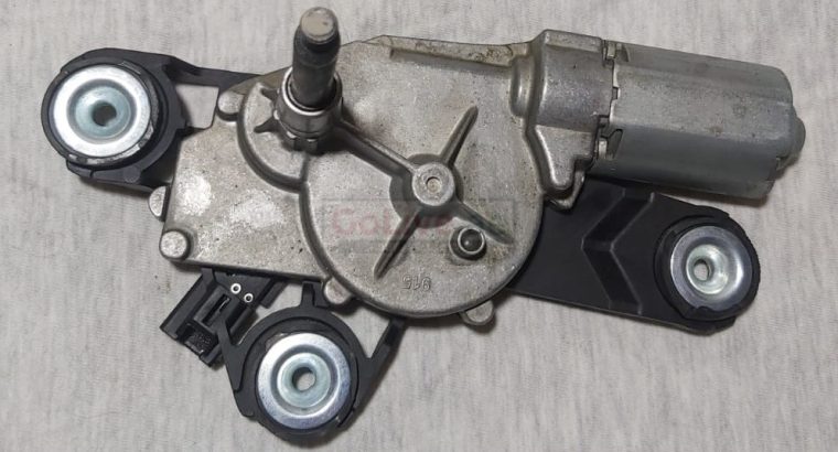 FORD FOCUS 2006 TO 2015 REAR WIPER MOTOR PART NO 3M51R17K441AF ( FORD GENUINE USED PARTS )