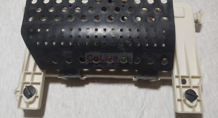 FORD FOCUS 2008 TO 2012 FUSE BOX PART NO 7M5T14A073BB ( FORD GENUINE USED PARTS )