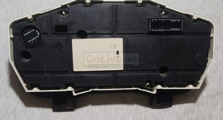 FORD FOCUS 2008 TO 2012 SPEEDOMETER PART NO VP8V4F10A855A ( FORD GENUINE USED PARTS )