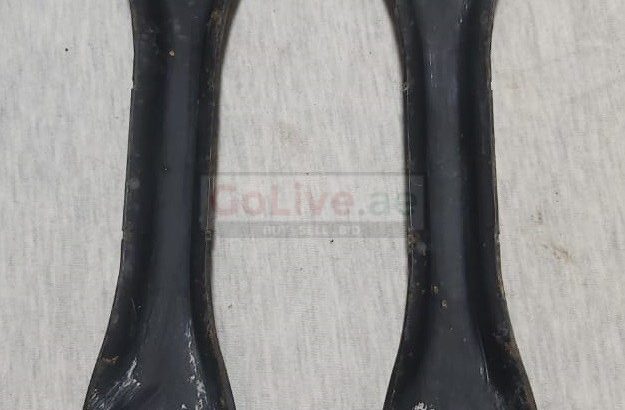 FORD FOCUS 2008 TO 2011 REAR LATERAL CONTROL ARM RIGHT and LEFT PART NO K7LRA ( FORD GENUINE USED PARTS )