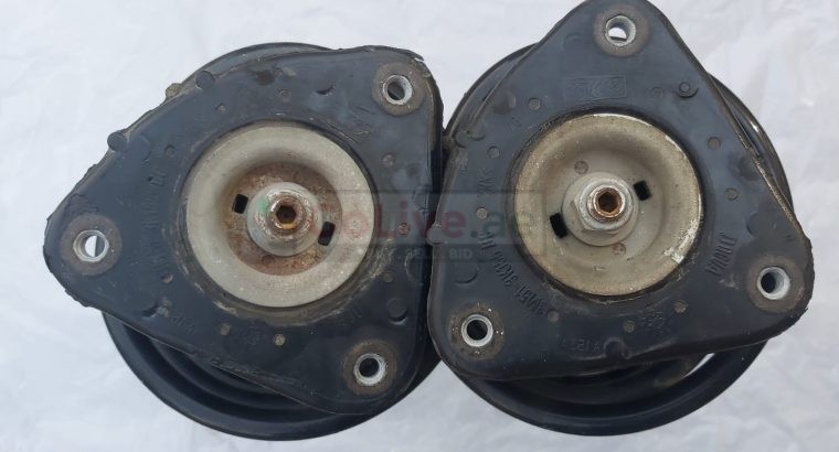 FORD FOCUS 2004 TO 2010 FRONT SHOCK ABSORBER RIGHT and LEFT PART NO 4M5118K001ABC/4M5118045ABC ( FORD GENUINE USED PARTS )