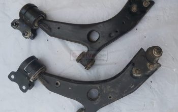 FORD FOCUS 2004 TO 2012 FRONT LOWER CONTROL ARM RIGHT and LEFT PART NO X15CJ0388/X15CJ0389 ( FORD GENUINE USED PARTS )