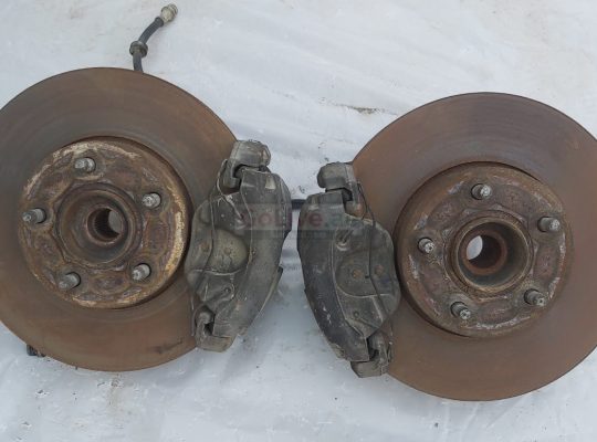 FORD FOCUS 2006 TO 2012 FRONT KNUCKLES RIGHT and LEFT PART NO 3M513K170/3M513K171 ( FORD GENUINE USED PARTS )