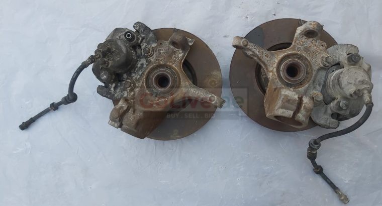 FORD FOCUS 2006 TO 2012 FRONT KNUCKLES RIGHT and LEFT PART NO 3M513K170/3M513K171 ( FORD GENUINE USED PARTS )