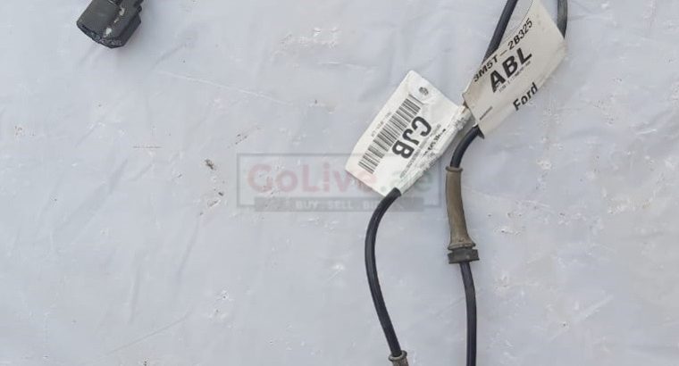 FORD FOCUS 2008 TO 2011 REAR ABS BRAKE PIPES RIGHT and LEFT PART NO 7M5T2B325/3M5T2B325 ( FORD GENUINE USED PARTS )