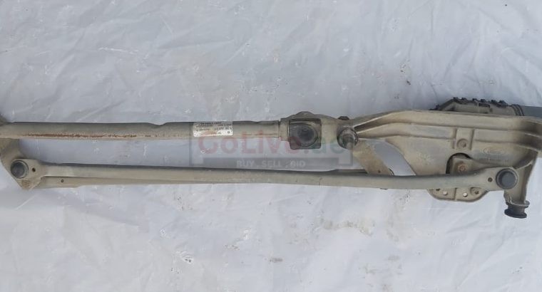 FORD FOCUS 2004 TO 2012 FRONT WIPER MOTOR PART NO 4M5117508AA ( FORD GENUINE USED PARTS )