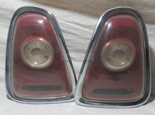 MINI COOPER 2007 TO 2013 TAIL LIGHT RIGHT and LEFT PART NO 0337300 ( MINI COOPER GENUINE USED PARTS )