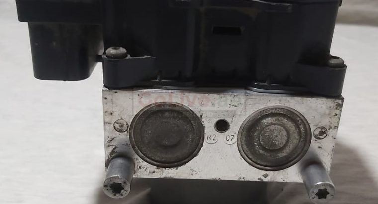 MINI COOPER 2006 TO 2010 ABS PUMP PART NO 678594301 ( MINI COOPER GENUINE USED PARTS )