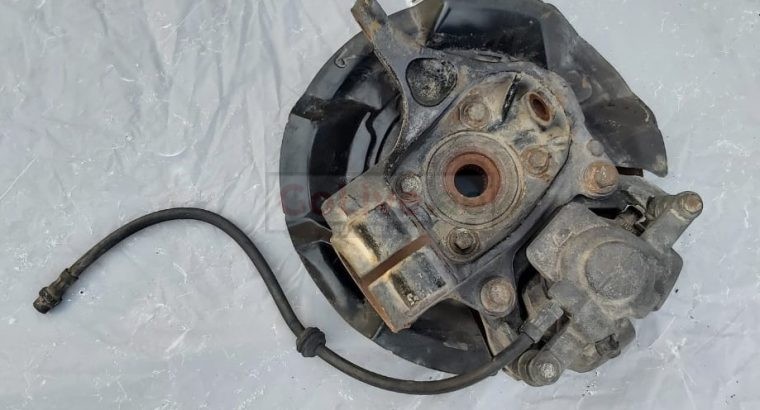 MINI COOPER 2007 TO 2014 RIGHT FRONT KNUCKLE PART NO 31216757498 ( MINI COOPER GENUINE USED PARTS )
