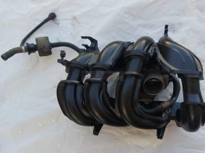 FORD FOCUS 2005 TO 2011 INTAKE MANIFOLD PART NO 2S6G9424DH( FORD GENUINE USED PARTS )