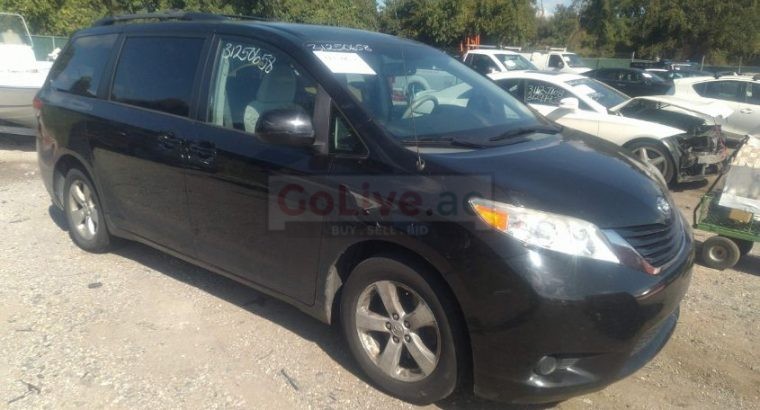2014 TOYOTA SIENNA LE Us Specs for sale
