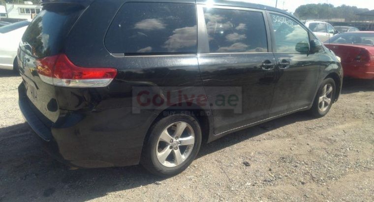 2014 TOYOTA SIENNA LE Us Specs for sale